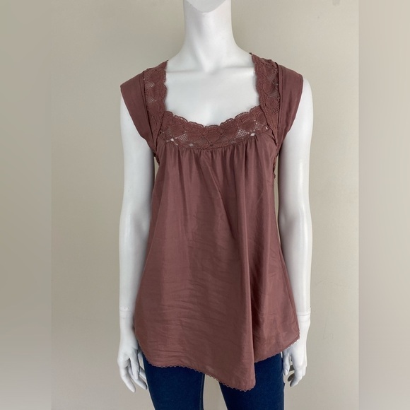 Wilfred Tops - WILFRED lace trimmed silk top. Size XS